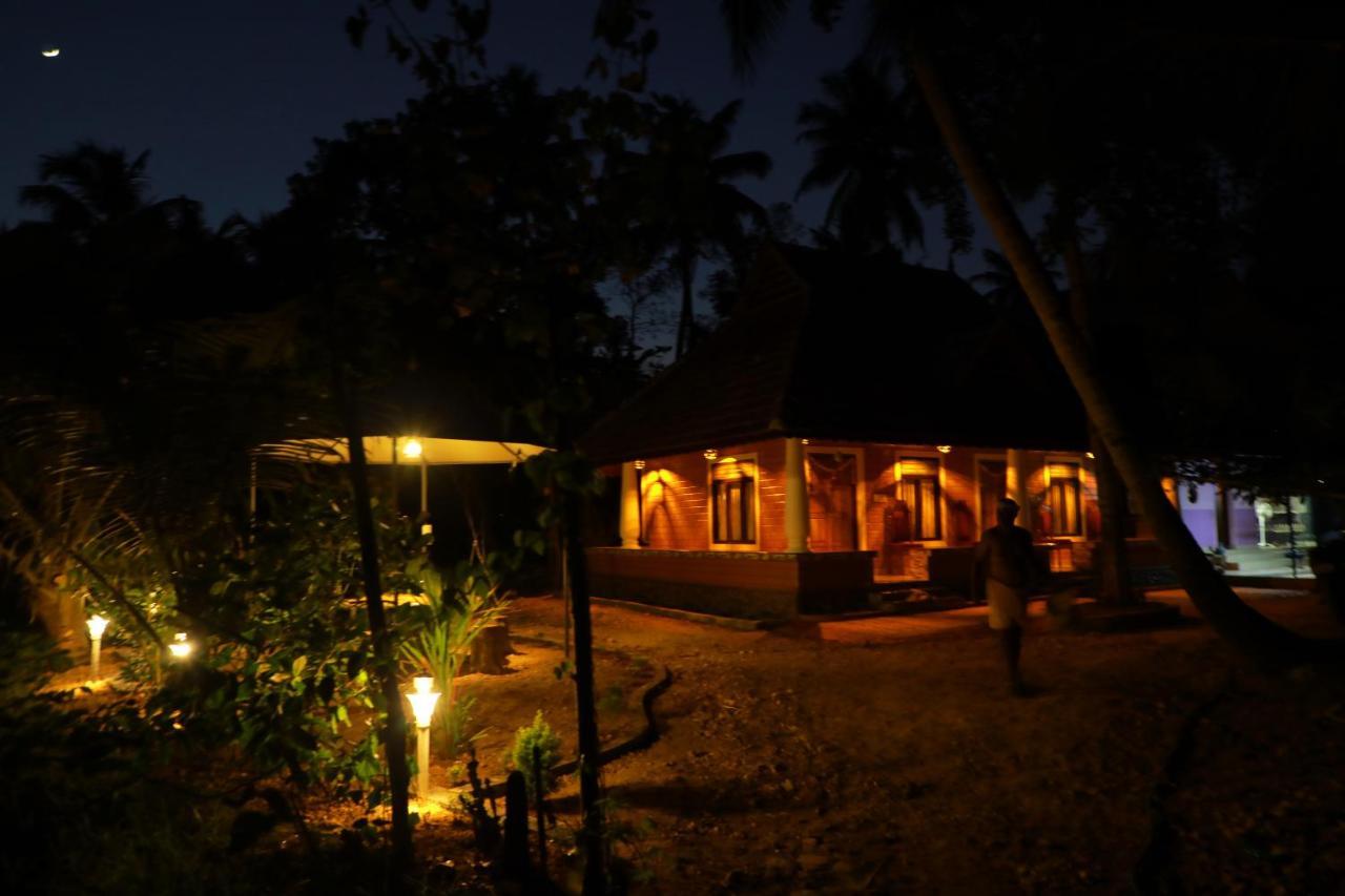 The Munroe Vibes Inn Mundrothuruth Exterior foto